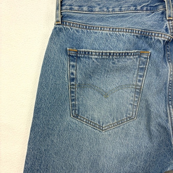 Levis 501 Button Fly Med Wash Distressed Whiskered Straight Leg Jean Size 36/32 - Picture 10 of 15